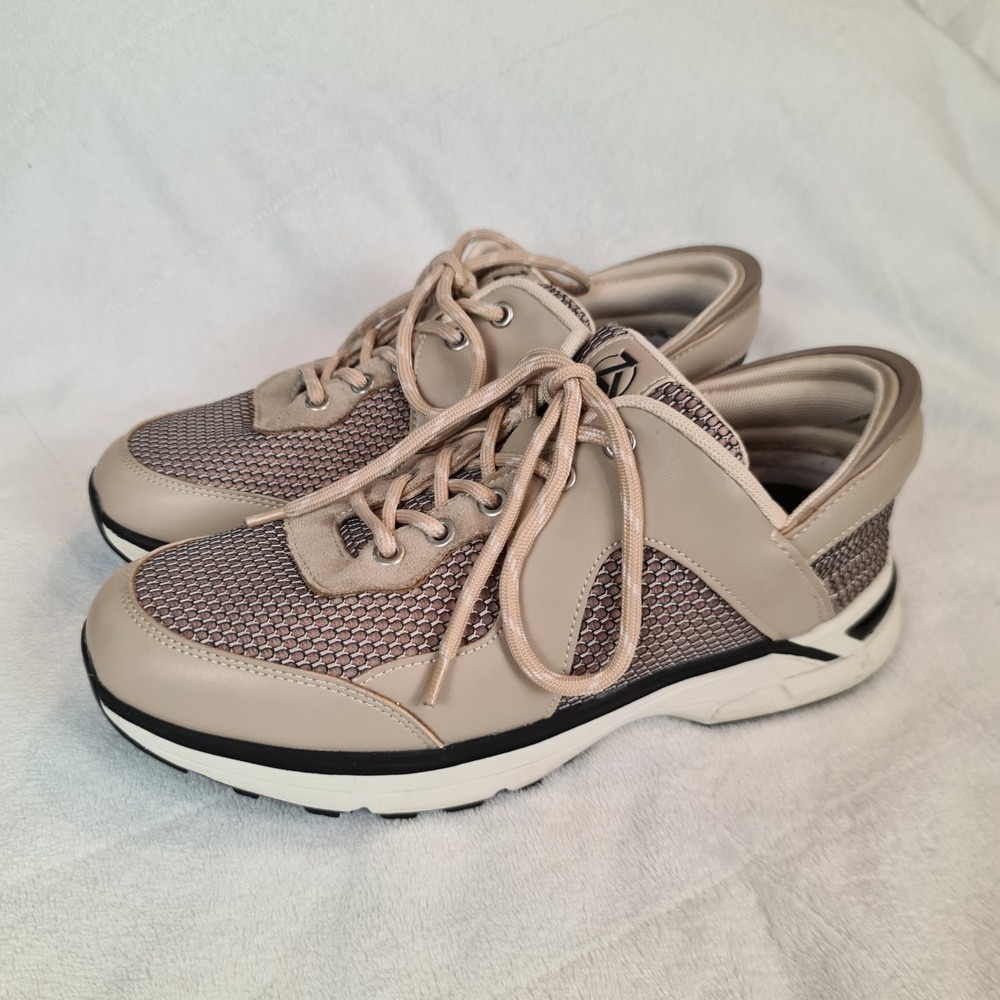ZEBA Sneakerd Men's Hands Free Step In‎ Shoes Size 9 Beige Low Top Laces Slip On